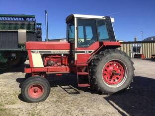 International 1086