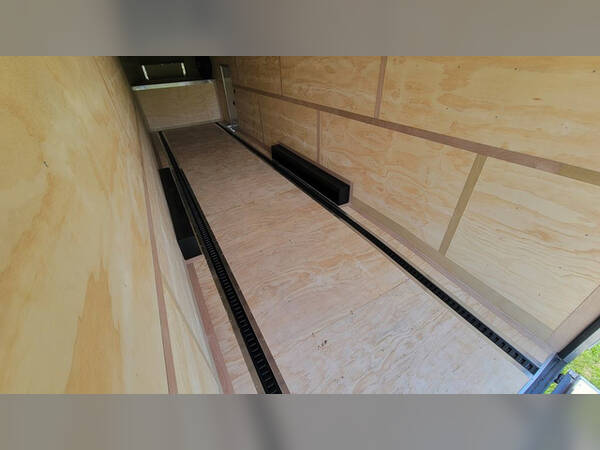 2026 United 8.5'x40' 14k gn / 7' interior / enclosed