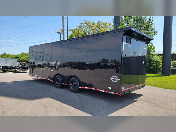 2026 United 8.5'x28' 14k premiere / 7' interior / en
