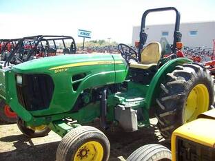 2010 John Deere 5065M