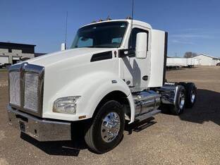 2021 Kenworth T880