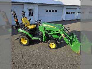 2017 John Deere 1025R