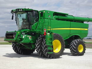 2022 John Deere S780