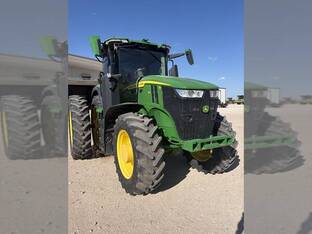 2023 John Deere 7R 330