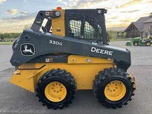 2021 John Deere 330G