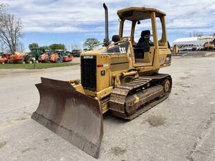 2006 Caterpillar D3GXL