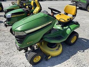 2016 John Deere X370