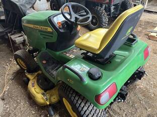 2011 John Deere X724