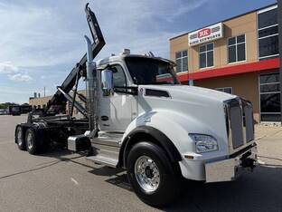2025 Kenworth T880