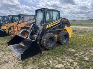 2013 New Holland L218