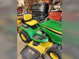 2022 John Deere X570