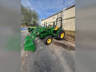 John Deere 4044M