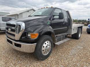 2008 Ford F650 XLT SD