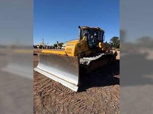 2024 Komatsu D71PX-24