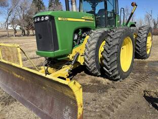 2007 John Deere 9220