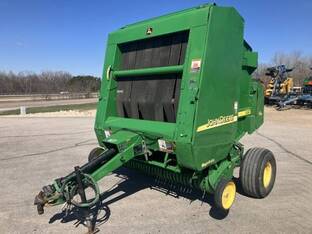 2002 John Deere 567