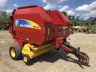 2013 New Holland BR7060