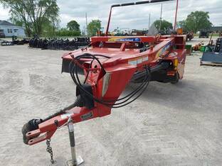 2013 New Holland H7330
