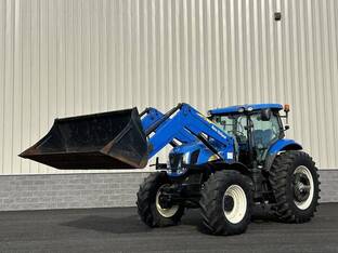 2010 New Holland T7040