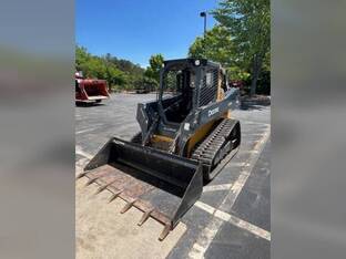 2020 John Deere 325G