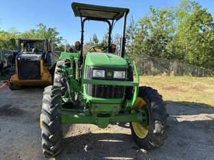 2014 John Deere 5065E