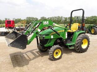 2007 John Deere 3320