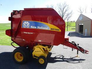 2014 New Holland BR7060