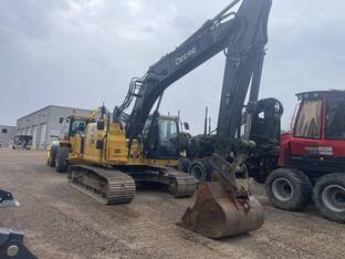 2023 John Deere 245 P-TIER