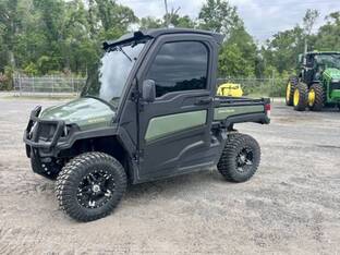 2023 John Deere XUV835R Premium Cab