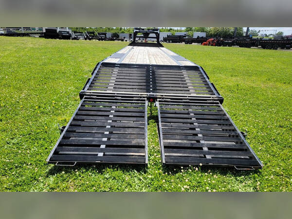 2023 PJ 8.5'x30'+5' gn deckover 16k