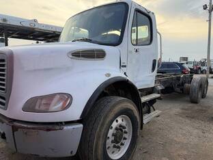 2007 Freightliner BUSINESS CLASS M2 106