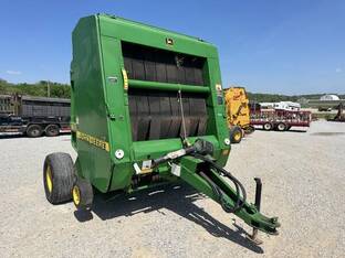 1998 John Deere 566