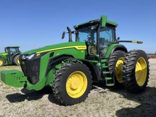 2023 John Deere 8R 310
