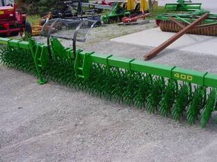 John Deere 400