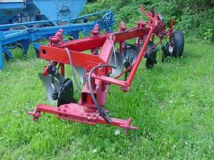 International 720