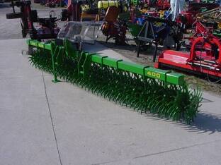 John Deere 400