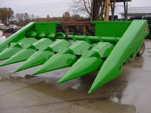 John Deere 643