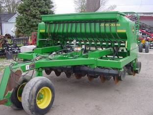 John Deere 1590