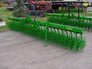 John Deere 400