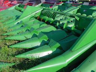John Deere 643