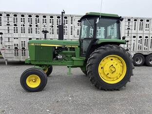 John Deere 4050