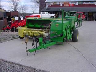 John Deere 328
