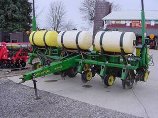 John Deere 7200