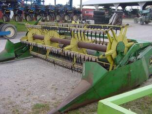 John Deere 213