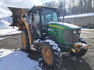 2013 John Deere 5083E