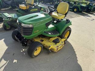 2014 John Deere X738