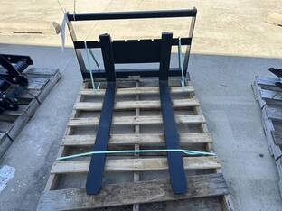 2025 New Holland MINI PALLET FORK V4 48