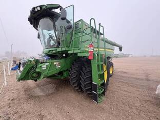 2024 John Deere S780