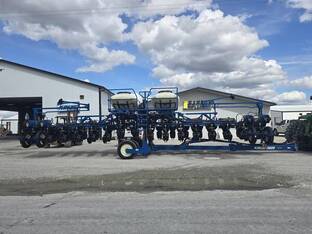 2026 Kinze 3605