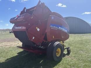 2021 New Holland ROLL-BELT 560